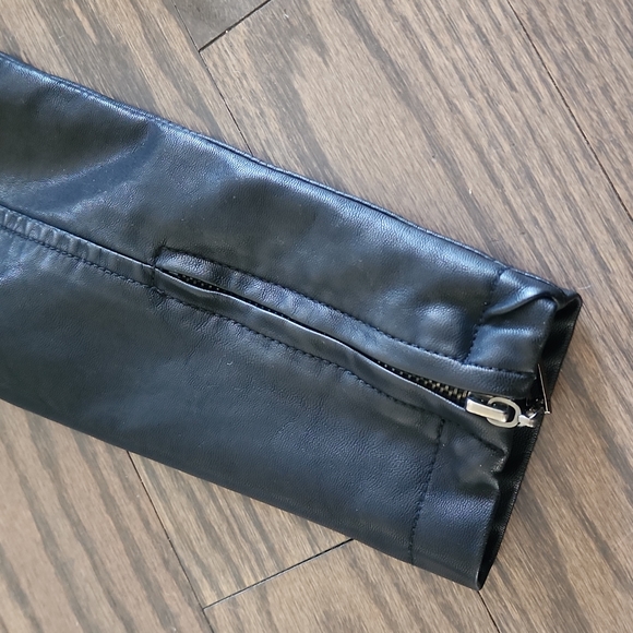 Women Leather Jacket - Picture 5 of 5